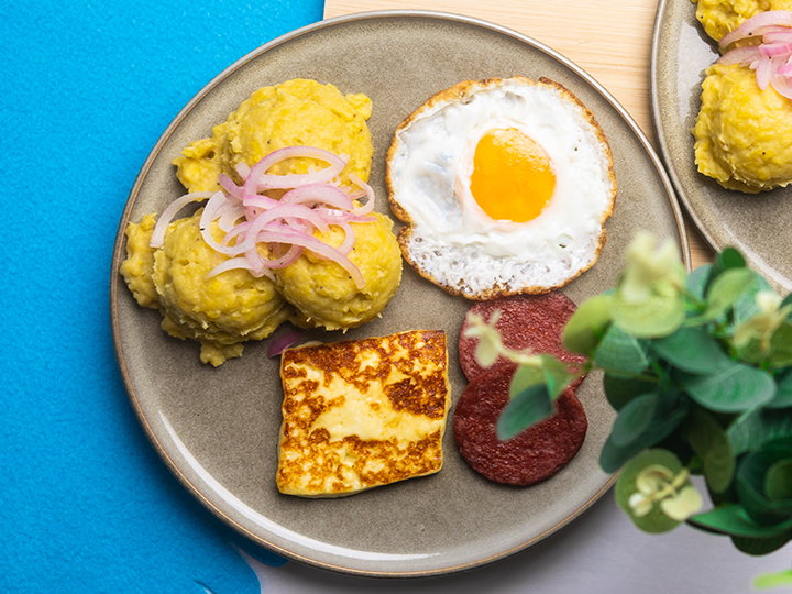 Tres Golpes | Desayuno Dominicano